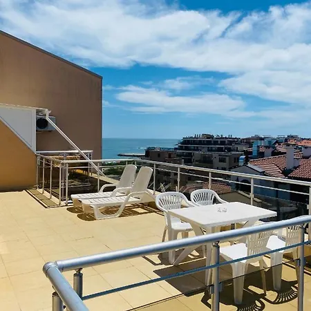 Apartmán Golden Sea View 2 *